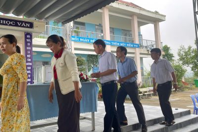 PHONG TRÀO ỦNG HỘ  BÀ CON CÁC TỈNH PHÍA BẮC BỊ ẢNH HƯỞNG BỞI THIÊN TAI BÃO LỤT